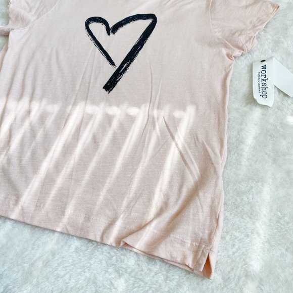 Workshop, Women's Heart Brush Stroke Graphic T-Shirt, Old Rose Color, Size M - Picture 6 of 7